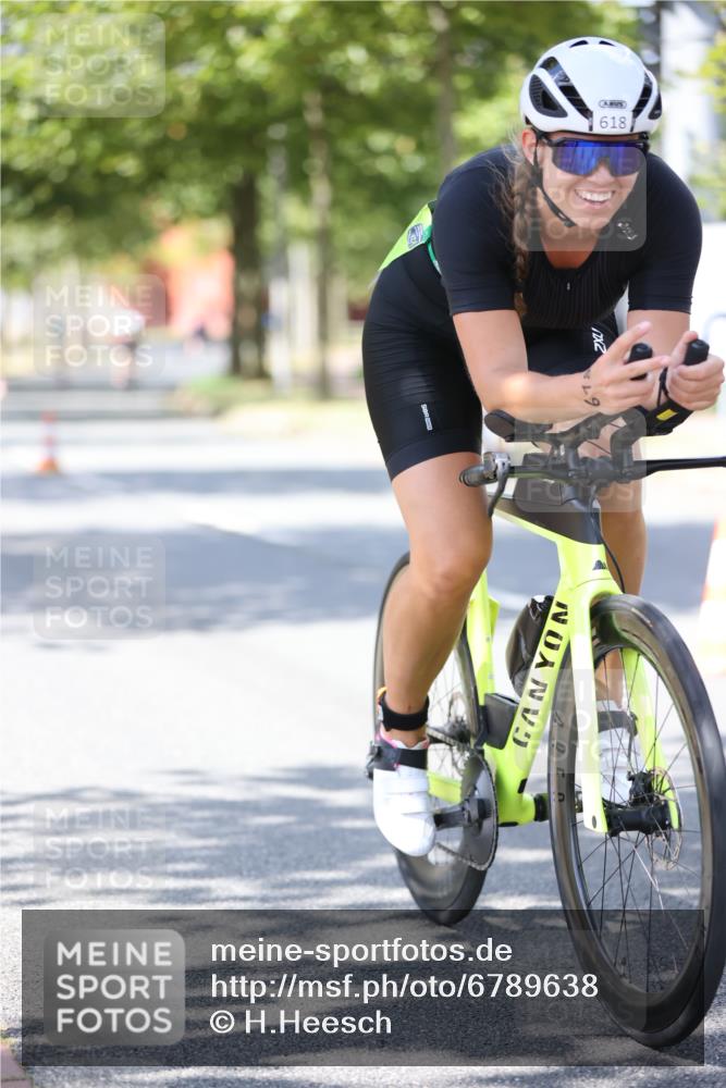 11.08.2024 - GEWOBA Citytriathlon Bremen H.Heesch http://msf.ph/oto/6789638 11.08.2024 13:16:44 Radfahren 365, 366, 397, 431, 444, 466, 486, 521, 544, 547, 618 meine-sportfotos.de