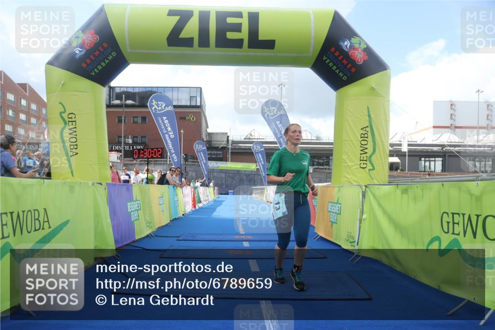 11.08.2024 - GEWOBA Citytriathlon Bremen Lena Gebhardt http://msf.ph/oto/6789659 11.08.2024 11:30:06 Ziel 13 meine-sportfotos.de