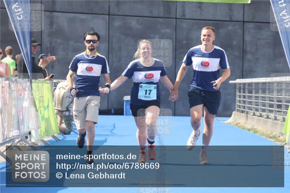 11.08.2024 - GEWOBA Citytriathlon Bremen Lena Gebhardt http://msf.ph/oto/6789669 11.08.2024 11:30:41 Ziel 17 meine-sportfotos.de