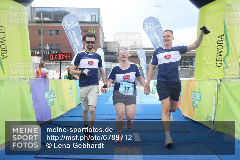 11.08.2024 - GEWOBA Citytriathlon Bremen Lena Gebhardt http://msf.ph/oto/6789712 11.08.2024 11:30:47 Ziel 17 meine-sportfotos.de