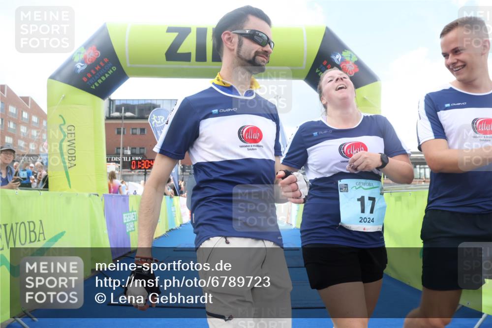 11.08.2024 - GEWOBA Citytriathlon Bremen Lena Gebhardt http://msf.ph/oto/6789723 11.08.2024 11:30:48 Ziel 17 meine-sportfotos.de