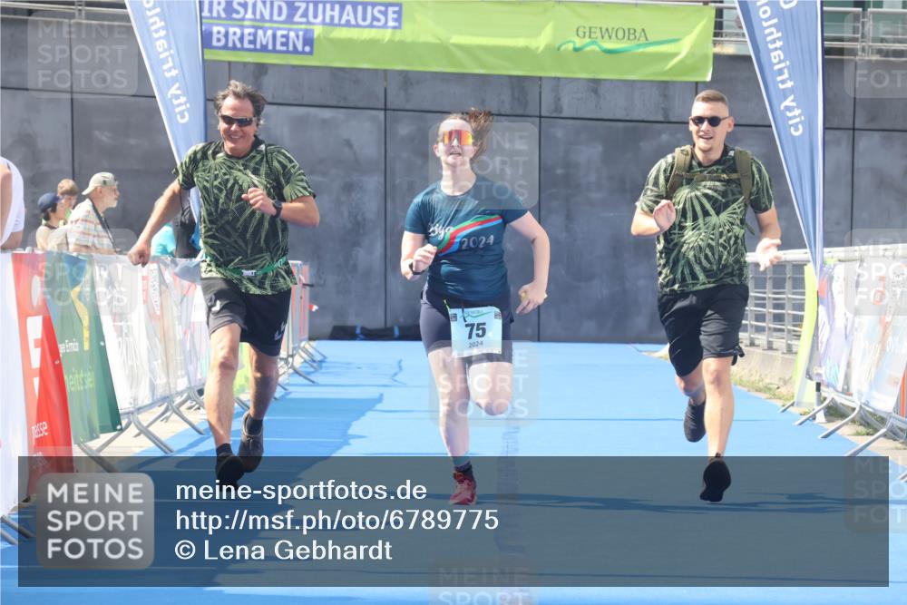 11.08.2024 - GEWOBA Citytriathlon Bremen Lena Gebhardt http://msf.ph/oto/6789775 11.08.2024 11:31:48 Ziel 75 meine-sportfotos.de