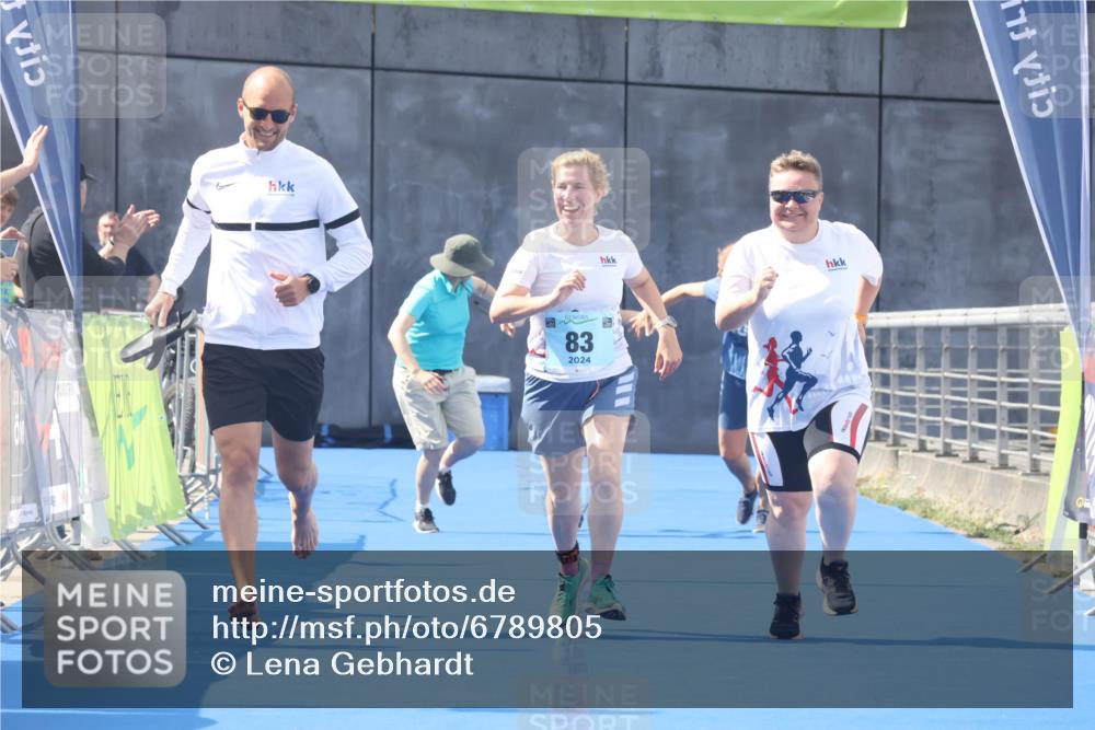 11.08.2024 - GEWOBA Citytriathlon Bremen Lena Gebhardt http://msf.ph/oto/6789805 11.08.2024 11:32:30 Ziel 53, 83 meine-sportfotos.de