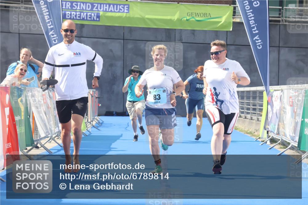 11.08.2024 - GEWOBA Citytriathlon Bremen Lena Gebhardt http://msf.ph/oto/6789814 11.08.2024 11:32:31 Ziel 53, 83 meine-sportfotos.de