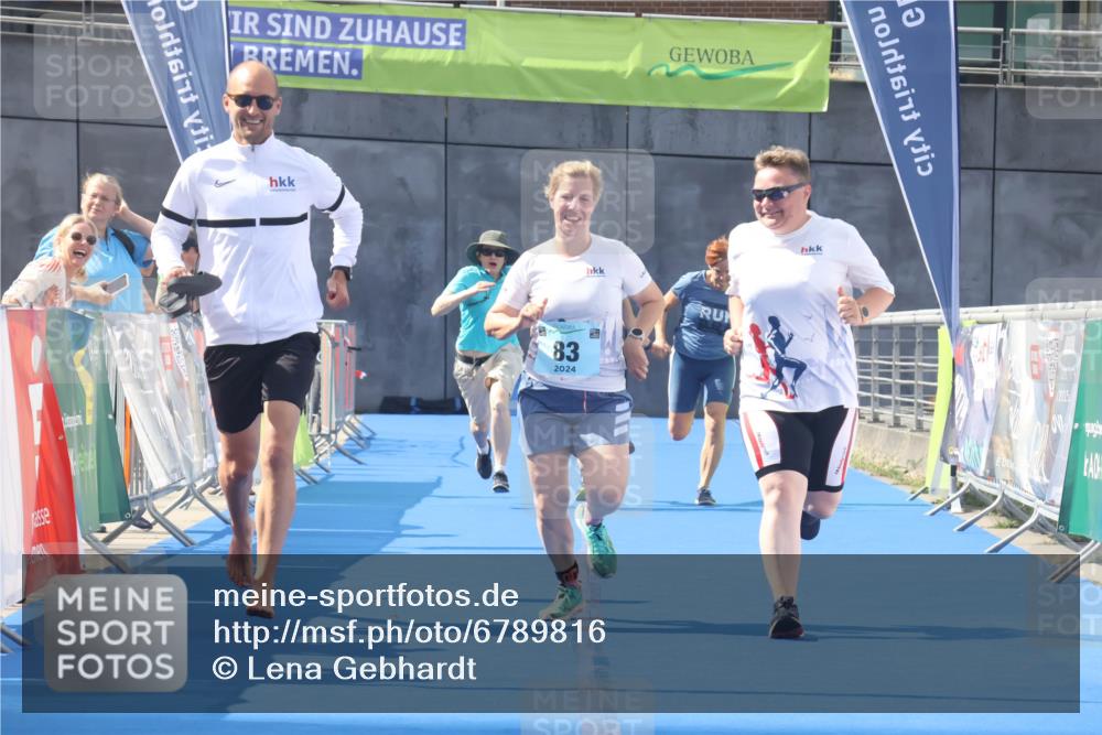 11.08.2024 - GEWOBA Citytriathlon Bremen Lena Gebhardt http://msf.ph/oto/6789816 11.08.2024 11:32:31 Ziel 53, 83 meine-sportfotos.de