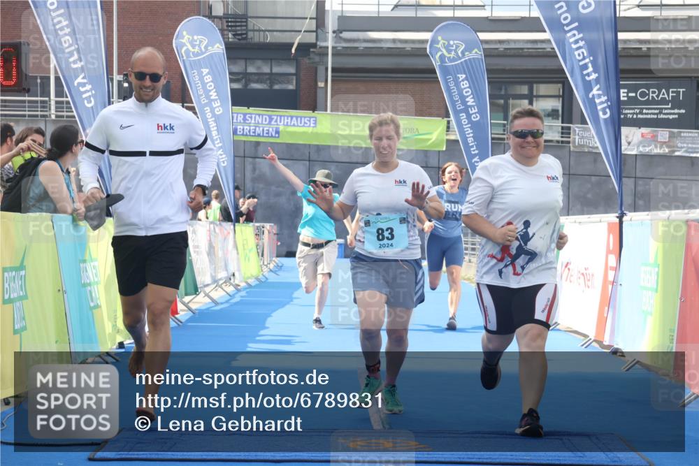 11.08.2024 - GEWOBA Citytriathlon Bremen Lena Gebhardt http://msf.ph/oto/6789831 11.08.2024 11:32:33 Ziel 53, 83 meine-sportfotos.de