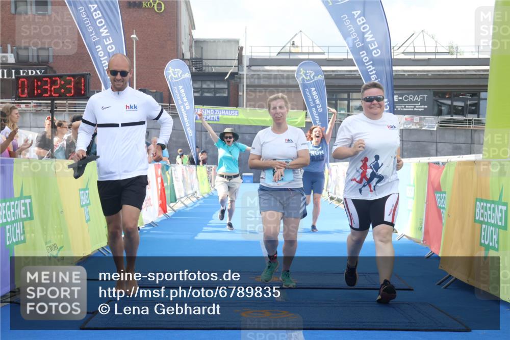 11.08.2024 - GEWOBA Citytriathlon Bremen Lena Gebhardt http://msf.ph/oto/6789835 11.08.2024 11:32:34 Ziel 53, 83 meine-sportfotos.de