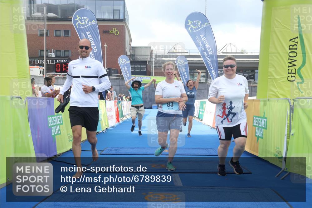 11.08.2024 - GEWOBA Citytriathlon Bremen Lena Gebhardt http://msf.ph/oto/6789839 11.08.2024 11:32:35 Ziel 53, 83 meine-sportfotos.de