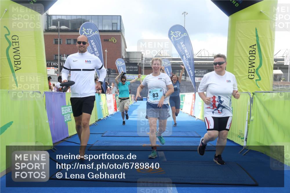 11.08.2024 - GEWOBA Citytriathlon Bremen Lena Gebhardt http://msf.ph/oto/6789840 11.08.2024 11:32:35 Ziel 53, 83 meine-sportfotos.de