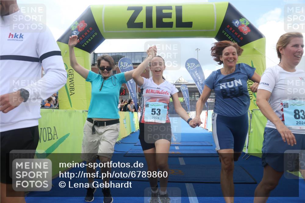 11.08.2024 - GEWOBA Citytriathlon Bremen Lena Gebhardt http://msf.ph/oto/6789860 11.08.2024 11:32:37 Ziel 53, 83 meine-sportfotos.de