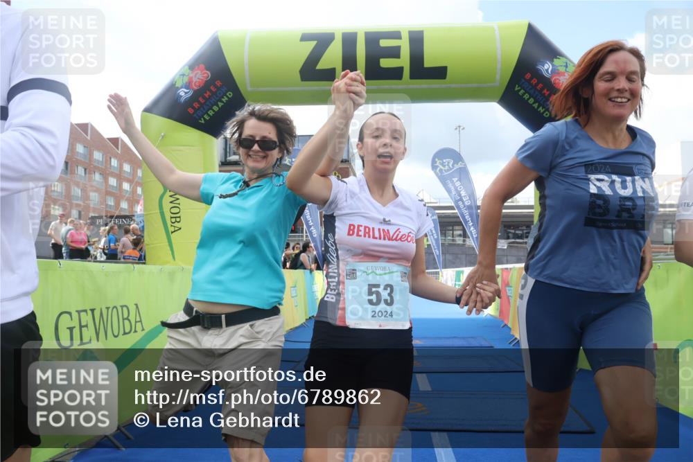 11.08.2024 - GEWOBA Citytriathlon Bremen Lena Gebhardt http://msf.ph/oto/6789862 11.08.2024 11:32:37 Ziel 53, 83 meine-sportfotos.de