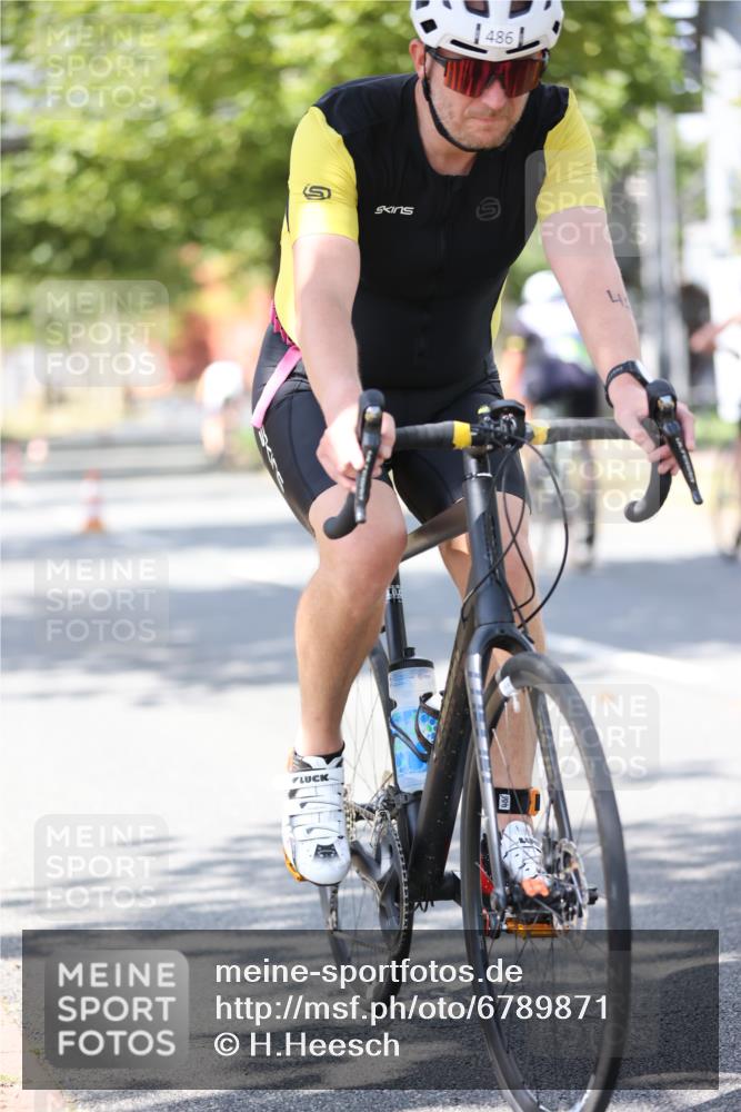 11.08.2024 - GEWOBA Citytriathlon Bremen H.Heesch http://msf.ph/oto/6789871 11.08.2024 13:16:58 Radfahren 365, 366, 397, 431, 440, 486, 521, 544, 547, 598, 677, 693, 724 meine-sportfotos.de