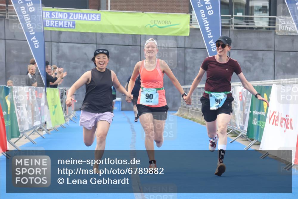 11.08.2024 - GEWOBA Citytriathlon Bremen Lena Gebhardt http://msf.ph/oto/6789882 11.08.2024 11:34:27 Ziel 90, 108 meine-sportfotos.de