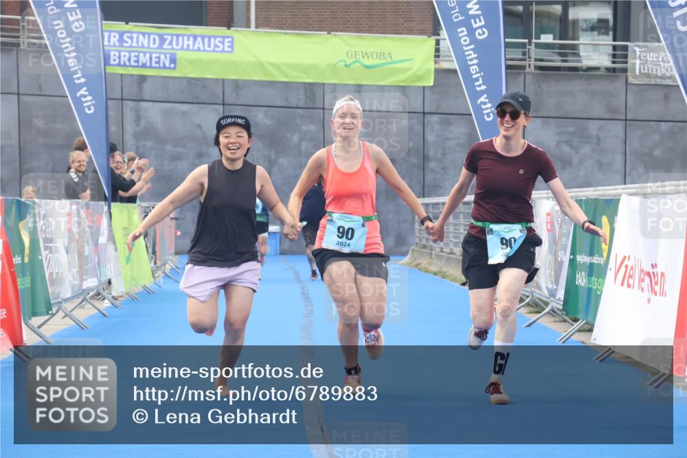 11.08.2024 - GEWOBA Citytriathlon Bremen Lena Gebhardt http://msf.ph/oto/6789883 11.08.2024 11:34:27 Ziel 90, 108 meine-sportfotos.de
