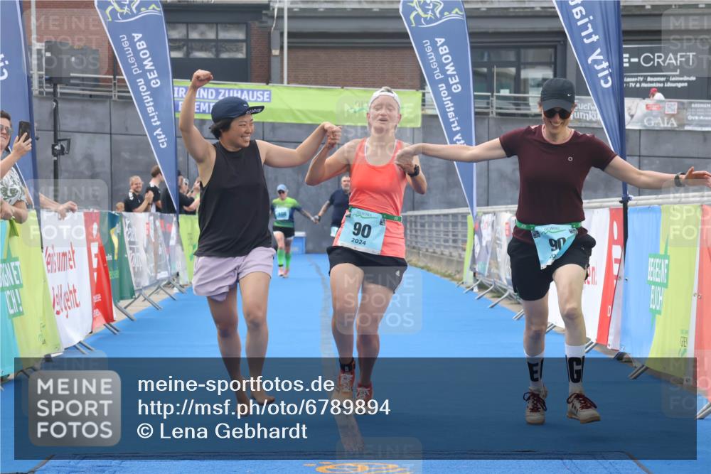 11.08.2024 - GEWOBA Citytriathlon Bremen Lena Gebhardt http://msf.ph/oto/6789894 11.08.2024 11:34:29 Ziel 90, 108 meine-sportfotos.de