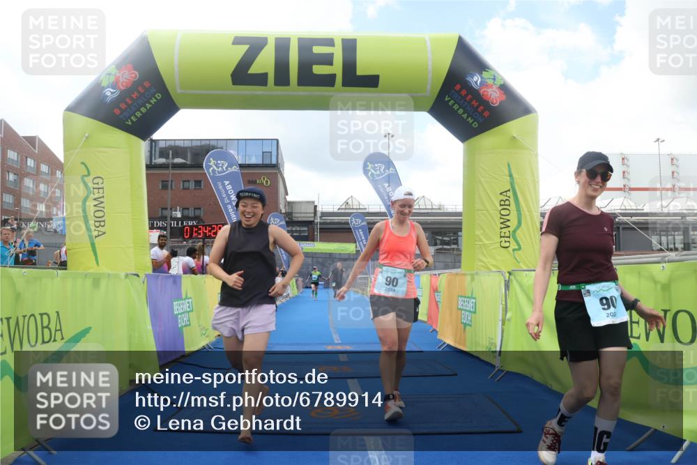 11.08.2024 - GEWOBA Citytriathlon Bremen Lena Gebhardt http://msf.ph/oto/6789914 11.08.2024 11:34:31 Ziel 90, 108 meine-sportfotos.de