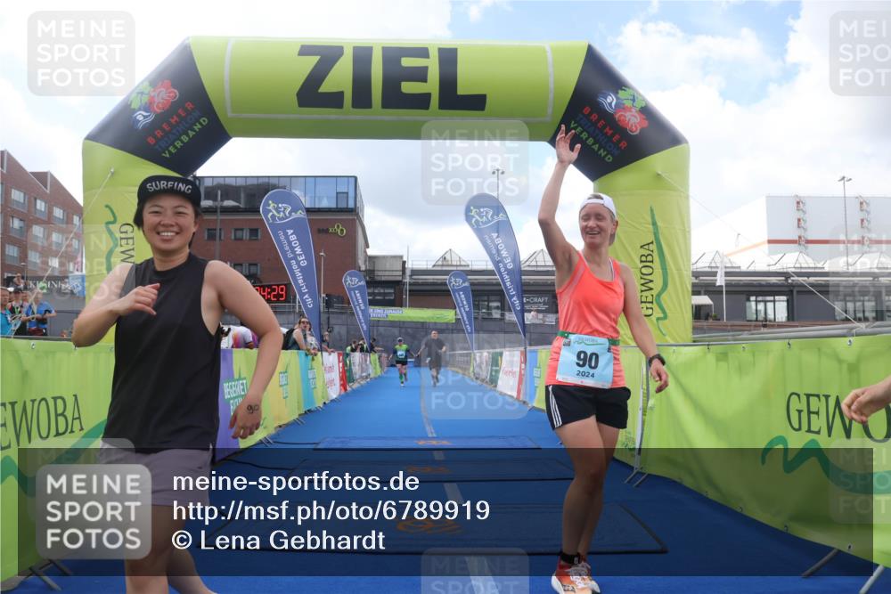 11.08.2024 - GEWOBA Citytriathlon Bremen Lena Gebhardt http://msf.ph/oto/6789919 11.08.2024 11:34:32 Ziel 90, 108 meine-sportfotos.de