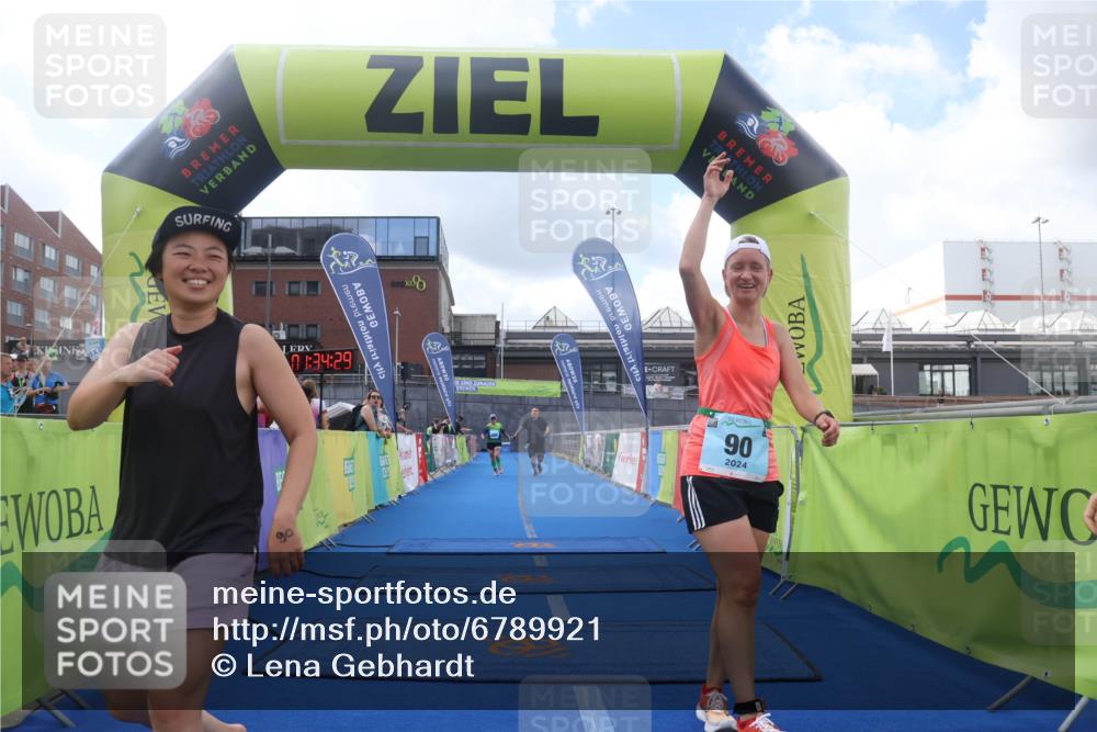 11.08.2024 - GEWOBA Citytriathlon Bremen Lena Gebhardt http://msf.ph/oto/6789921 11.08.2024 11:34:32 Ziel 90, 108 meine-sportfotos.de