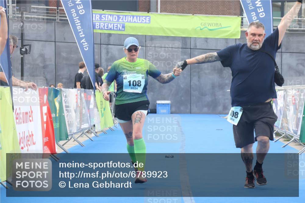 11.08.2024 - GEWOBA Citytriathlon Bremen Lena Gebhardt http://msf.ph/oto/6789923 11.08.2024 11:34:35 Ziel 90, 108 meine-sportfotos.de