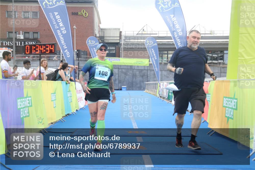11.08.2024 - GEWOBA Citytriathlon Bremen Lena Gebhardt http://msf.ph/oto/6789937 11.08.2024 11:34:37 Ziel 90, 108 meine-sportfotos.de