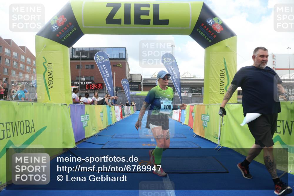 11.08.2024 - GEWOBA Citytriathlon Bremen Lena Gebhardt http://msf.ph/oto/6789947 11.08.2024 11:34:38 Ziel 108 meine-sportfotos.de