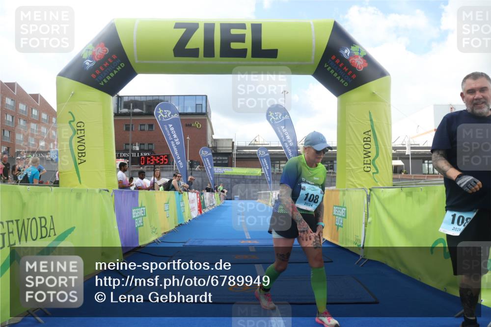 11.08.2024 - GEWOBA Citytriathlon Bremen Lena Gebhardt http://msf.ph/oto/6789949 11.08.2024 11:34:39 Ziel 108 meine-sportfotos.de