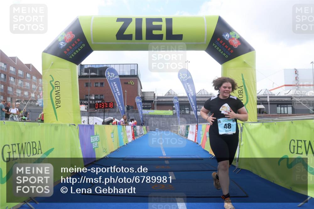 11.08.2024 - GEWOBA Citytriathlon Bremen Lena Gebhardt http://msf.ph/oto/6789981 11.08.2024 11:37:21 Ziel 48 meine-sportfotos.de