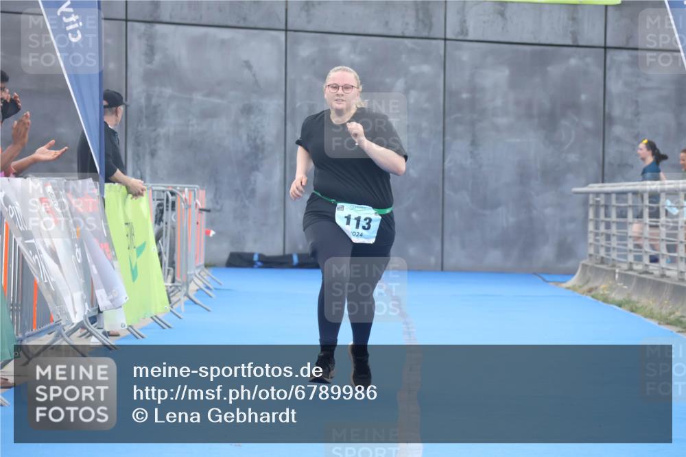 11.08.2024 - GEWOBA Citytriathlon Bremen Lena Gebhardt http://msf.ph/oto/6789986 11.08.2024 11:39:00 Ziel 113 meine-sportfotos.de