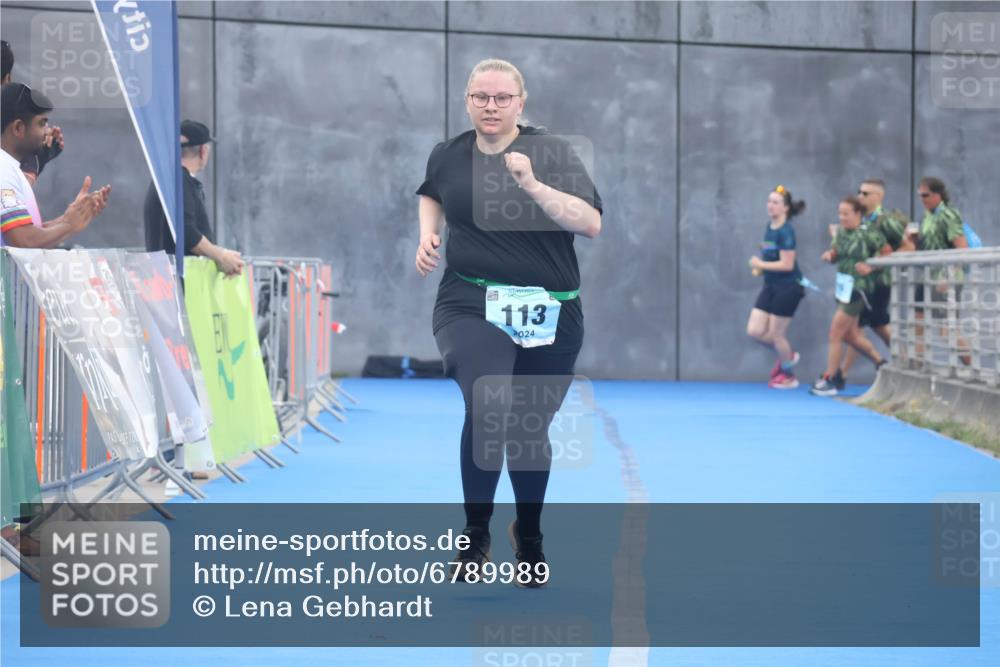 11.08.2024 - GEWOBA Citytriathlon Bremen Lena Gebhardt http://msf.ph/oto/6789989 11.08.2024 11:39:00 Ziel 113 meine-sportfotos.de