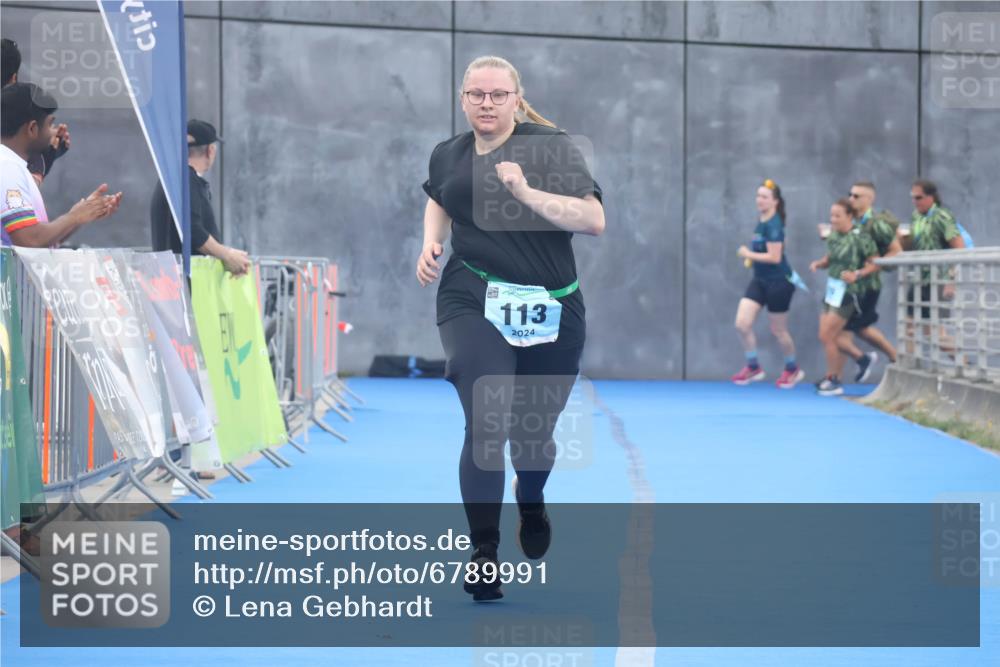 11.08.2024 - GEWOBA Citytriathlon Bremen Lena Gebhardt http://msf.ph/oto/6789991 11.08.2024 11:39:00 Ziel 113 meine-sportfotos.de