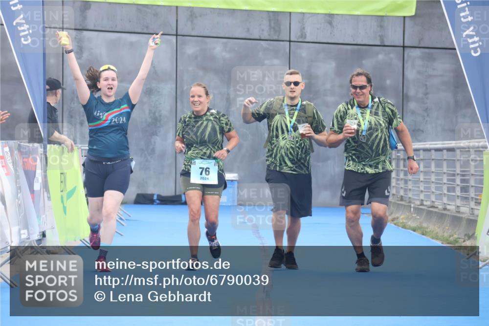 11.08.2024 - GEWOBA Citytriathlon Bremen Lena Gebhardt http://msf.ph/oto/6790039 11.08.2024 11:39:11 Ziel 76, 113 meine-sportfotos.de