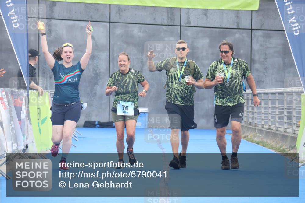 11.08.2024 - GEWOBA Citytriathlon Bremen Lena Gebhardt http://msf.ph/oto/6790041 11.08.2024 11:39:11 Ziel 76, 113 meine-sportfotos.de
