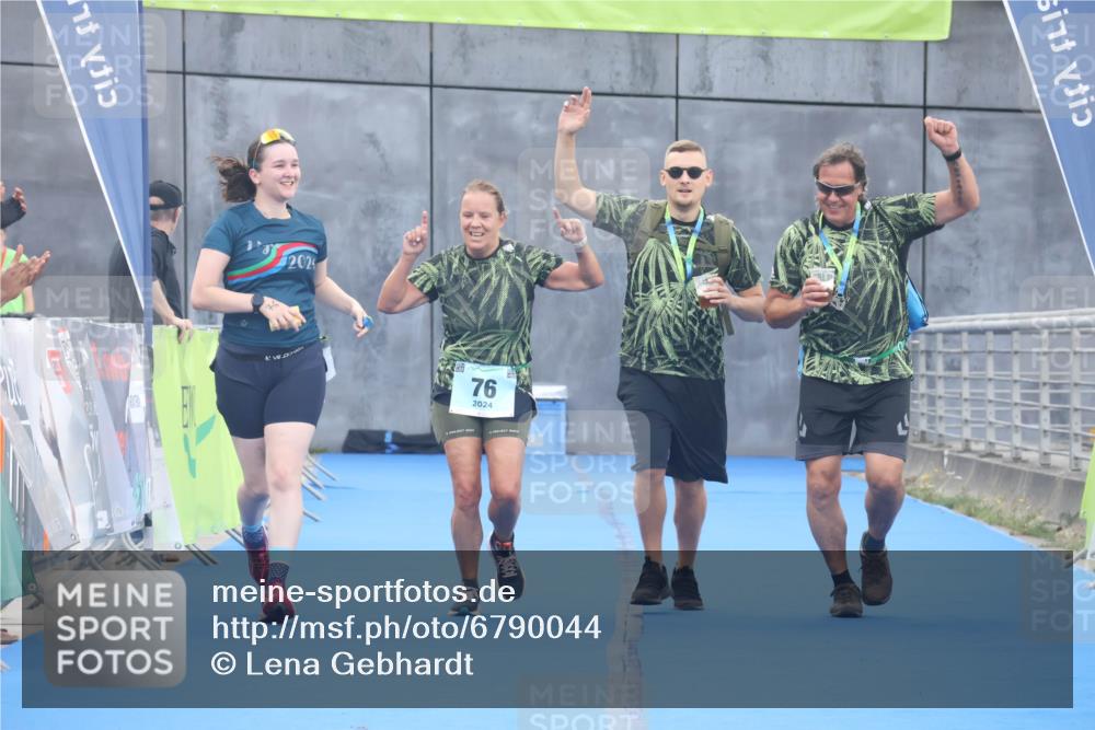 11.08.2024 - GEWOBA Citytriathlon Bremen Lena Gebhardt http://msf.ph/oto/6790044 11.08.2024 11:39:12 Ziel 76 meine-sportfotos.de