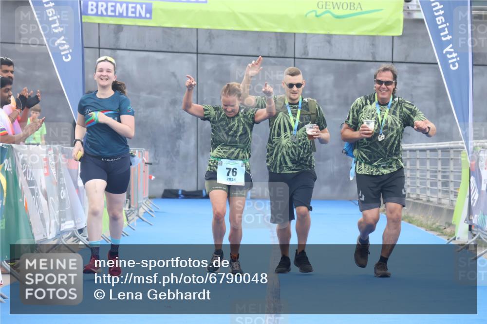 11.08.2024 - GEWOBA Citytriathlon Bremen Lena Gebhardt http://msf.ph/oto/6790048 11.08.2024 11:39:13 Ziel 76 meine-sportfotos.de