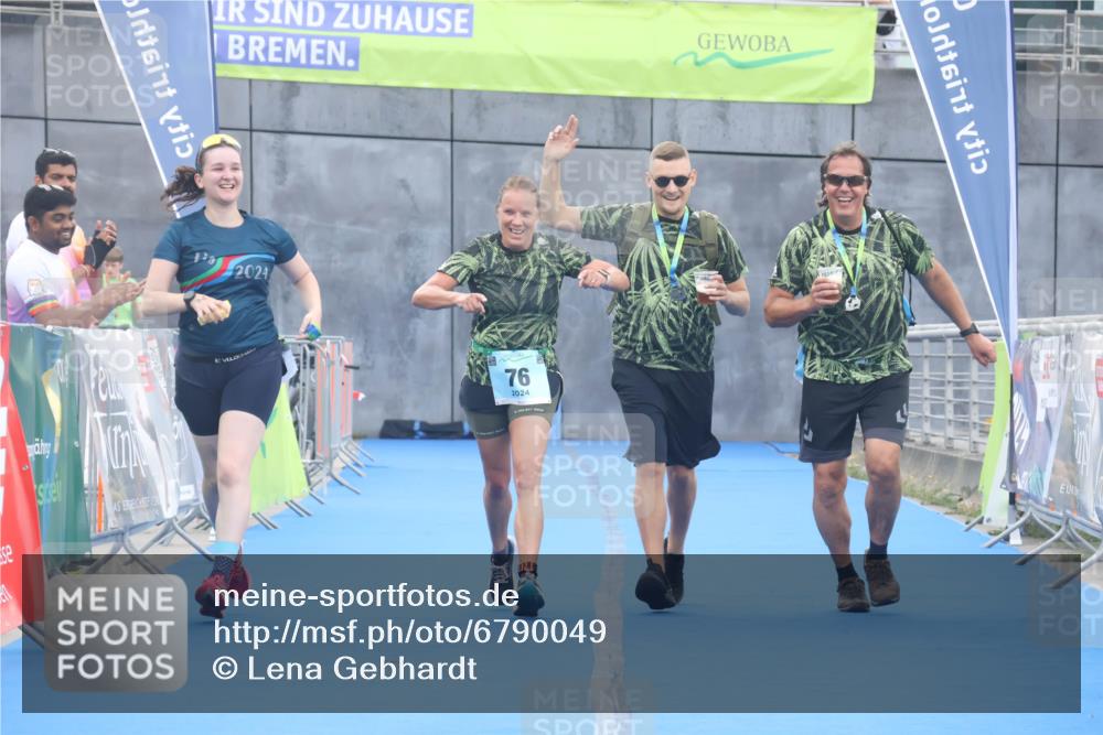 11.08.2024 - GEWOBA Citytriathlon Bremen Lena Gebhardt http://msf.ph/oto/6790049 11.08.2024 11:39:13 Ziel 76 meine-sportfotos.de