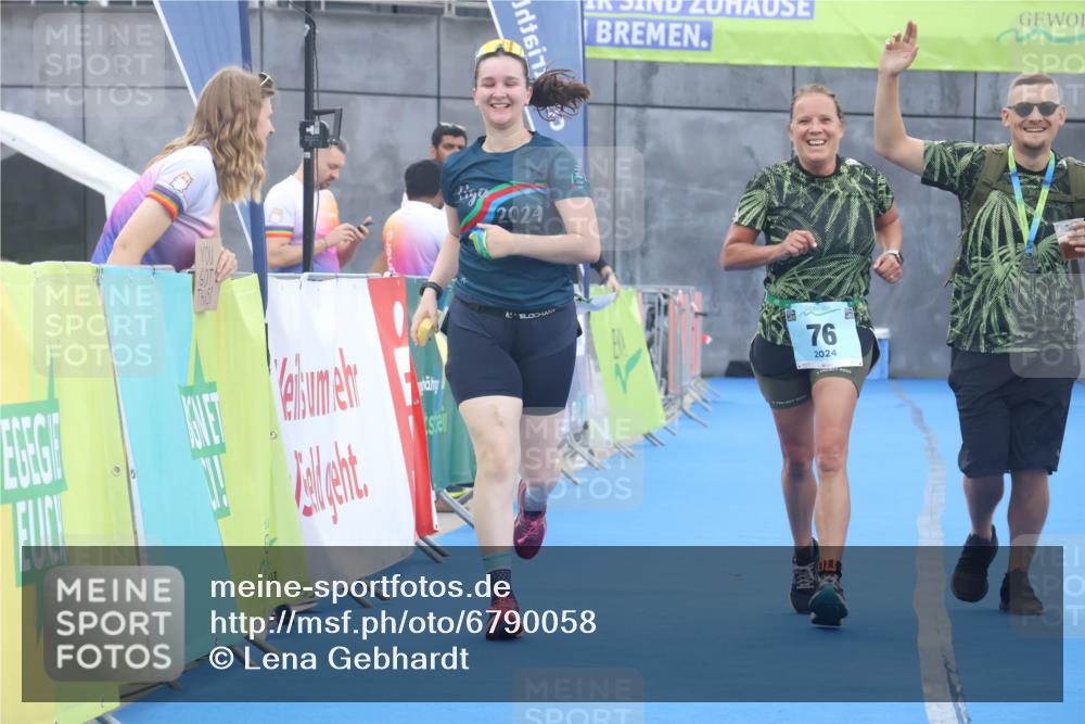 11.08.2024 - GEWOBA Citytriathlon Bremen Lena Gebhardt http://msf.ph/oto/6790058 11.08.2024 11:39:15 Ziel 76 meine-sportfotos.de