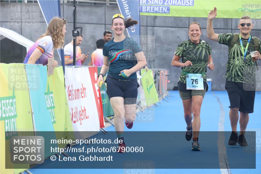 11.08.2024 - GEWOBA Citytriathlon Bremen Lena Gebhardt http://msf.ph/oto/6790060 11.08.2024 11:39:15 Ziel 76 meine-sportfotos.de