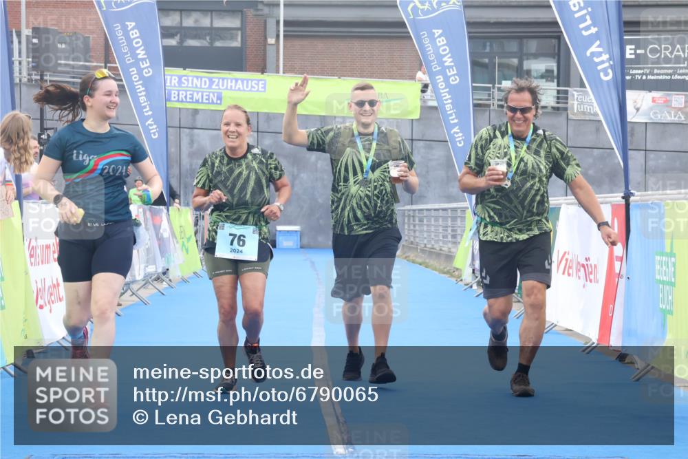 11.08.2024 - GEWOBA Citytriathlon Bremen Lena Gebhardt http://msf.ph/oto/6790065 11.08.2024 11:39:16 Ziel 76 meine-sportfotos.de