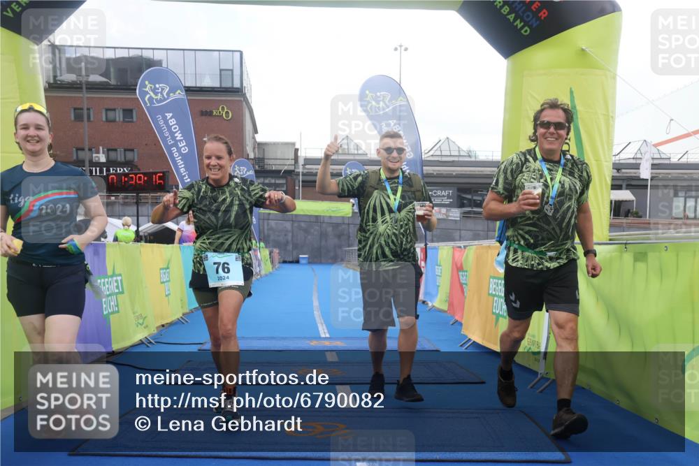 11.08.2024 - GEWOBA Citytriathlon Bremen Lena Gebhardt http://msf.ph/oto/6790082 11.08.2024 11:39:19 Ziel 76 meine-sportfotos.de