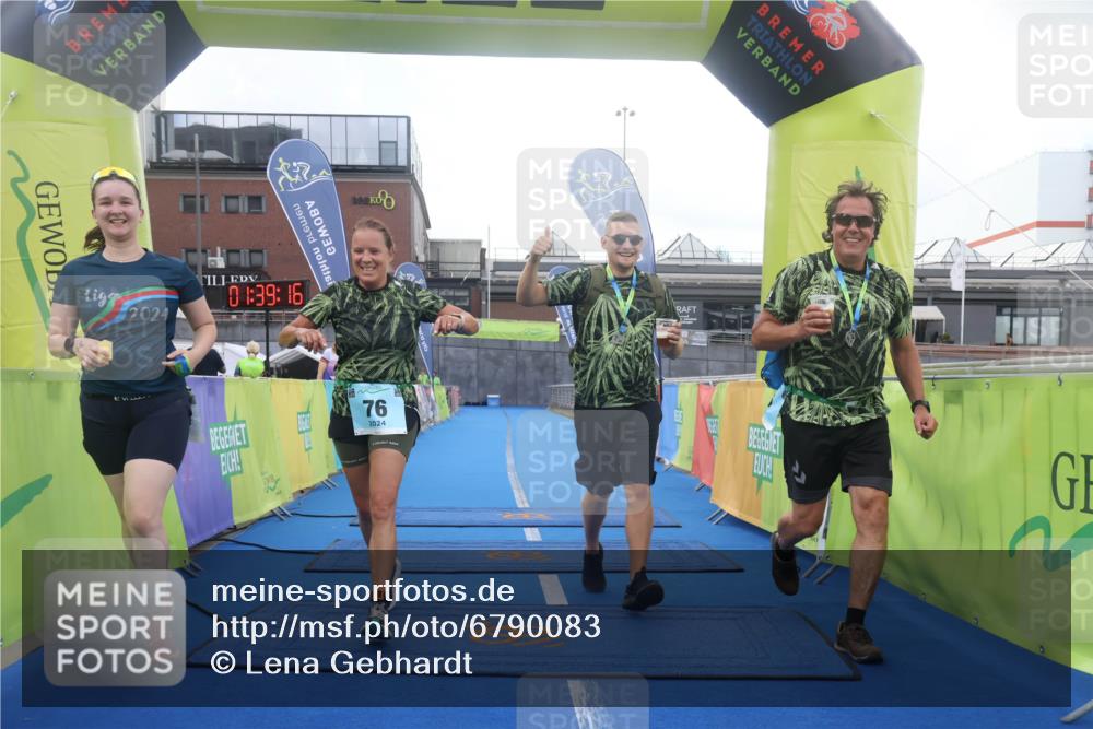 11.08.2024 - GEWOBA Citytriathlon Bremen Lena Gebhardt http://msf.ph/oto/6790083 11.08.2024 11:39:19 Ziel 76 meine-sportfotos.de