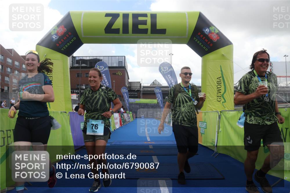 11.08.2024 - GEWOBA Citytriathlon Bremen Lena Gebhardt http://msf.ph/oto/6790087 11.08.2024 11:39:20 Ziel 76 meine-sportfotos.de