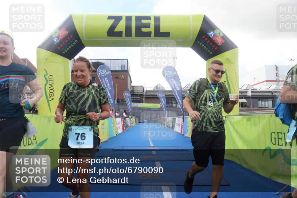11.08.2024 - GEWOBA Citytriathlon Bremen Lena Gebhardt http://msf.ph/oto/6790090 11.08.2024 11:39:20 Ziel 76 meine-sportfotos.de