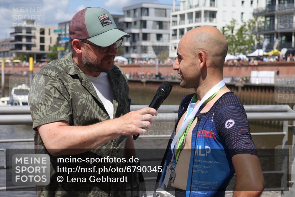 11.08.2024 - GEWOBA Citytriathlon Bremen Lena Gebhardt http://msf.ph/oto/6790345 11.08.2024 13:08:40 Ziel  meine-sportfotos.de