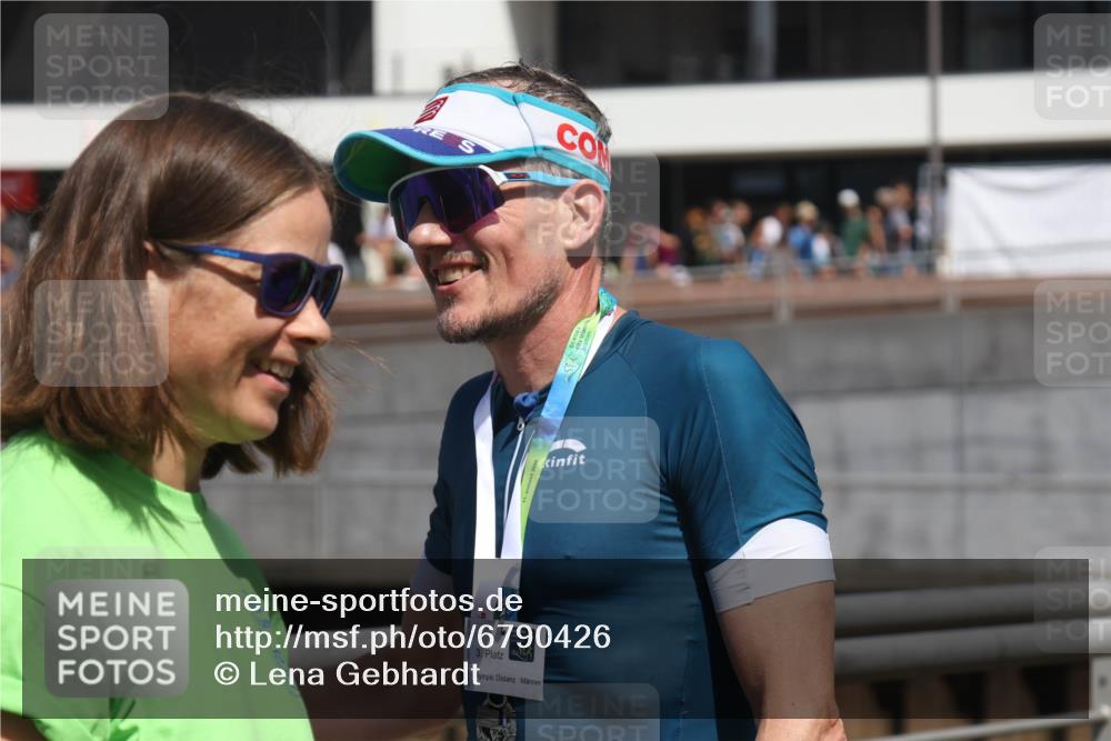 11.08.2024 - GEWOBA Citytriathlon Bremen Lena Gebhardt http://msf.ph/oto/6790426 11.08.2024 13:13:46 Ziel  meine-sportfotos.de