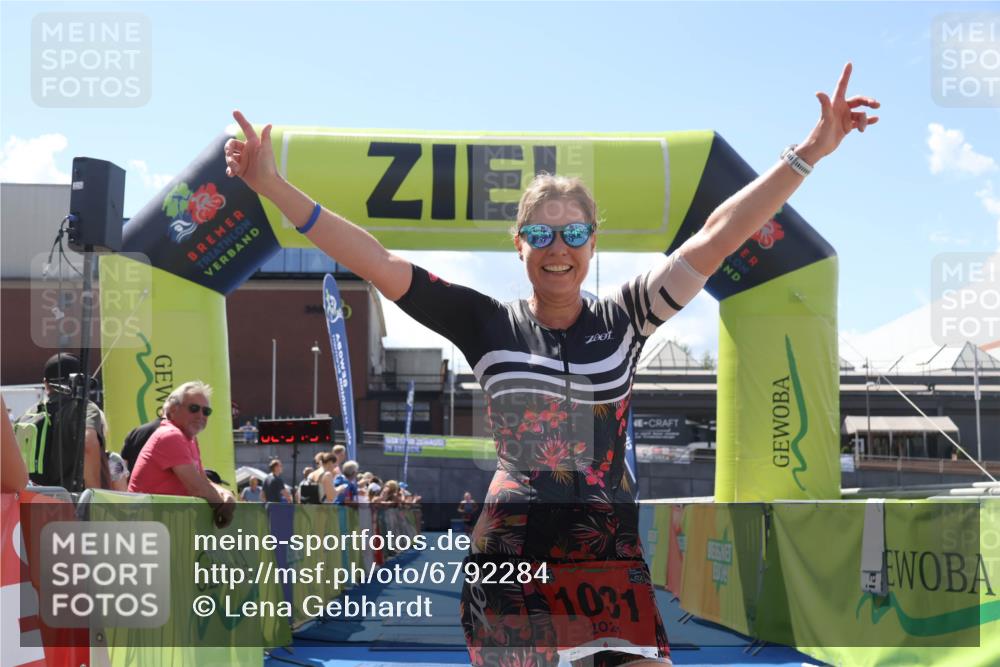 11.08.2024 - GEWOBA Citytriathlon Bremen Lena Gebhardt http://msf.ph/oto/6792284 11.08.2024 13:34:48 Ziel 1004 meine-sportfotos.de