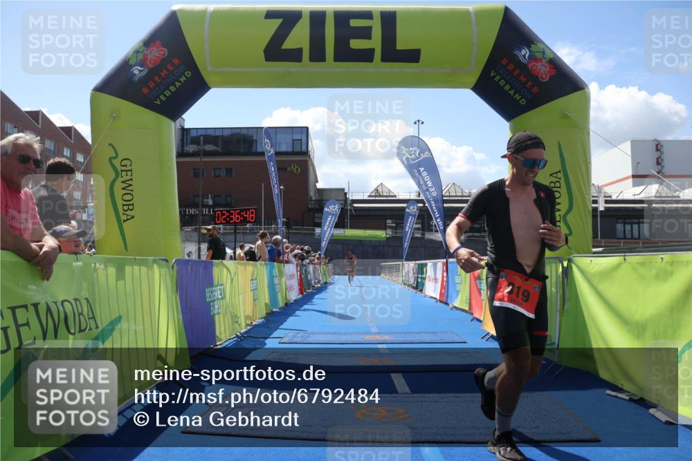 11.08.2024 - GEWOBA Citytriathlon Bremen Lena Gebhardt http://msf.ph/oto/6792484 11.08.2024 13:36:44 Ziel 754, 819, 1040 meine-sportfotos.de