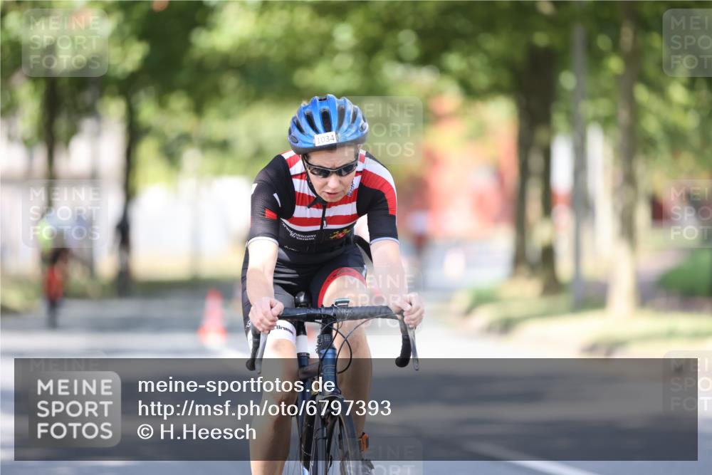 11.08.2024 - GEWOBA Citytriathlon Bremen H.Heesch http://msf.ph/oto/6797393 11.08.2024 11:51:48 Laufen  meine-sportfotos.de