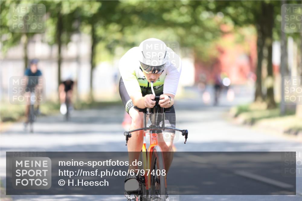 11.08.2024 - GEWOBA Citytriathlon Bremen H.Heesch http://msf.ph/oto/6797408 11.08.2024 11:51:52 Laufen  meine-sportfotos.de