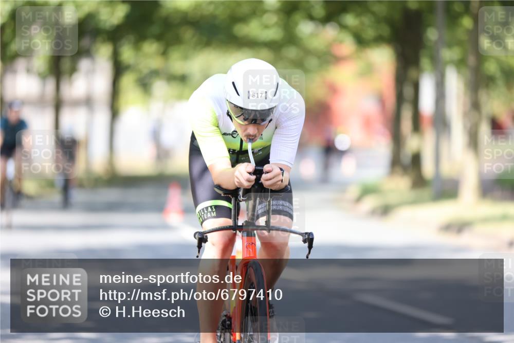11.08.2024 - GEWOBA Citytriathlon Bremen H.Heesch http://msf.ph/oto/6797410 11.08.2024 11:51:52 Laufen  meine-sportfotos.de