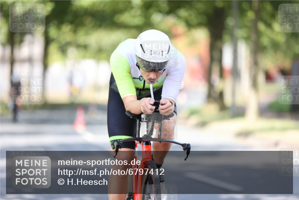 11.08.2024 - GEWOBA Citytriathlon Bremen H.Heesch http://msf.ph/oto/6797412 11.08.2024 11:51:52 Laufen  meine-sportfotos.de